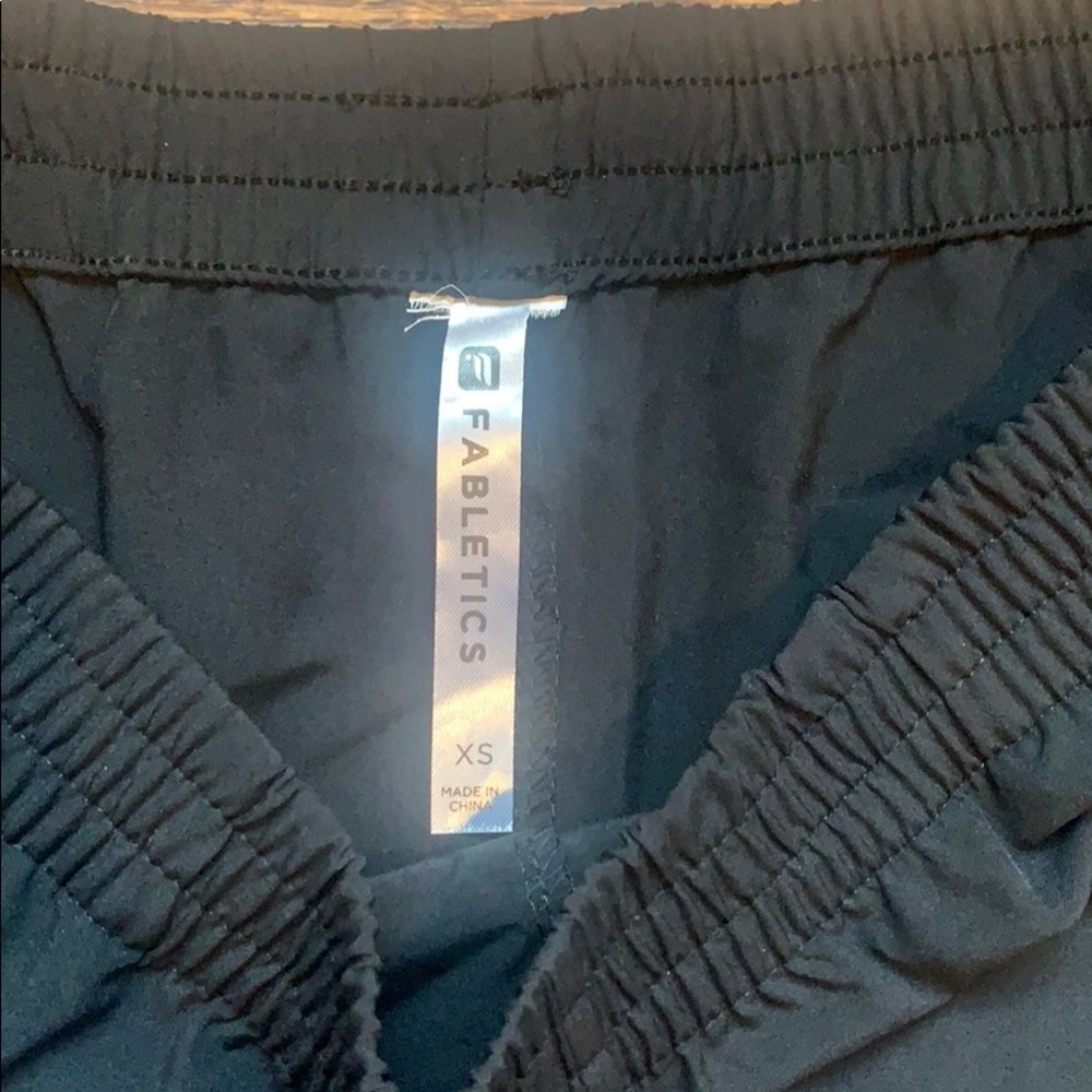 Fabletics Shorts - Picture 4 of 6